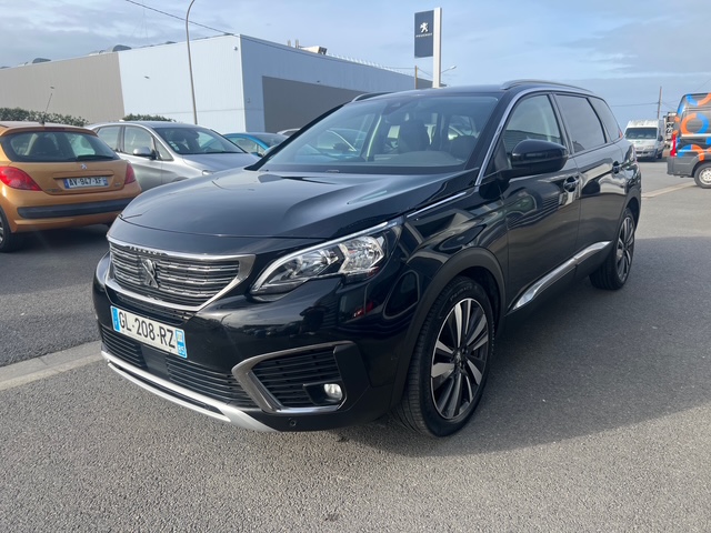 Peugeot 5008 noir - vue 3/4 avant