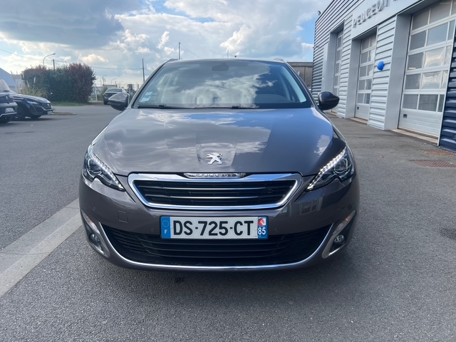 Peugeot 308 SW grise - vue face avant