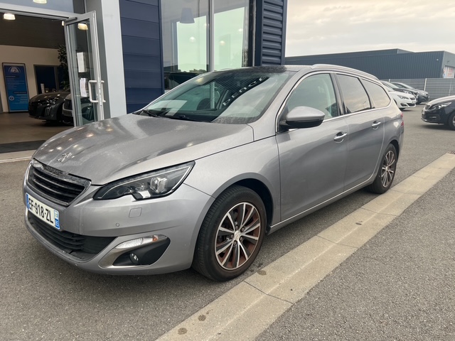 Peugeot 308 sw grise claire - vue 3/4 avant