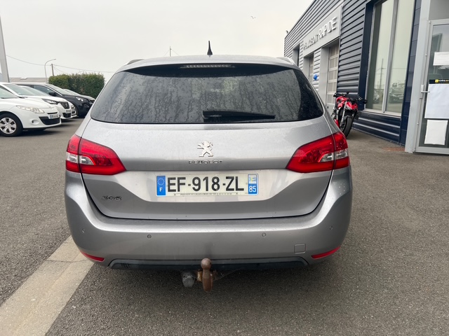 Peugeot 308 SW grise - vue arrière