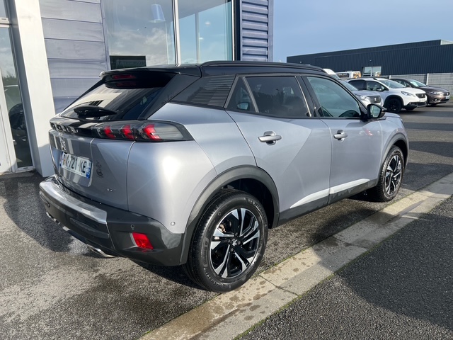 Peugeot 2008 gris - vue 3/4 arrière