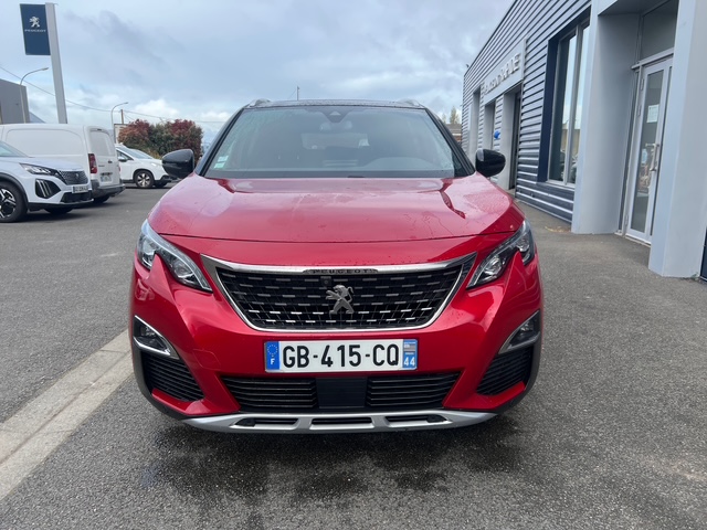 PEUGEOT 3008 ROUGE - VUE FACE AVANT