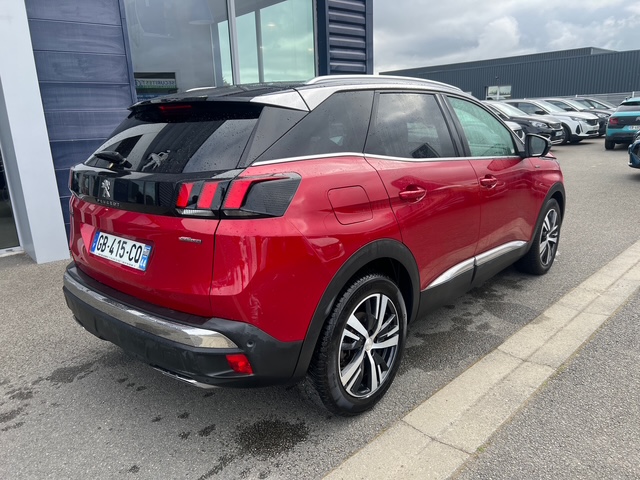PEUGEOT 3008 ROUGE - VUE 3/4 ARRIERE
