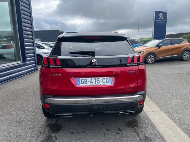 PEUGEOT 3008 ROUGE - VUE ARRIERE